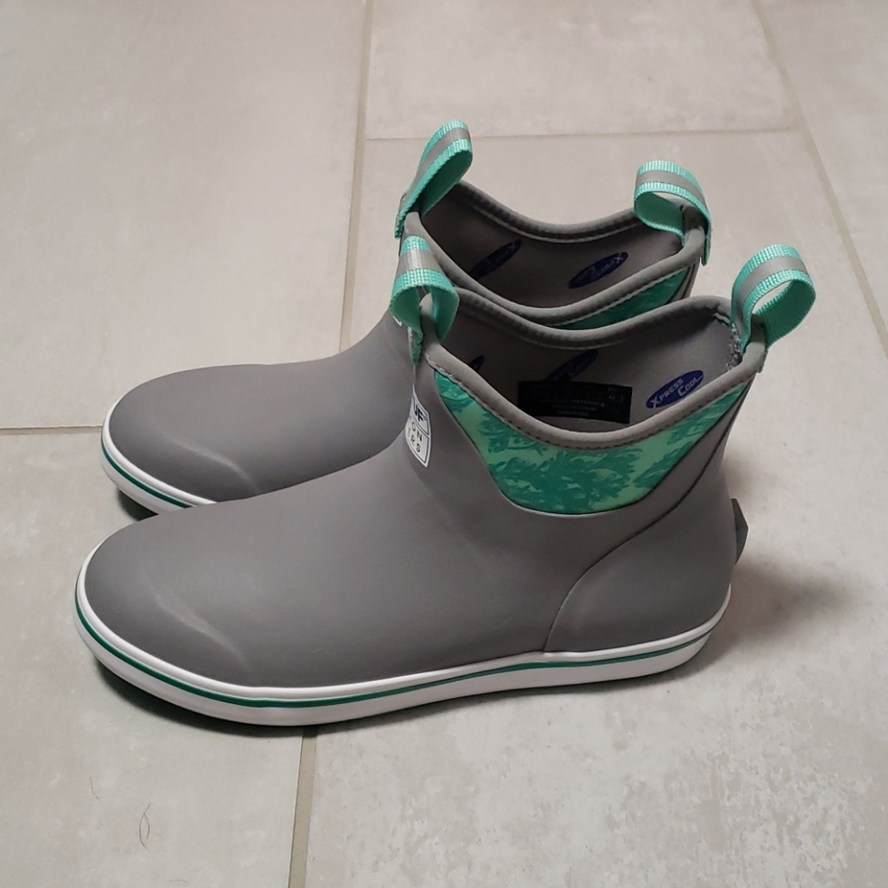 Womens Xtratuf boots